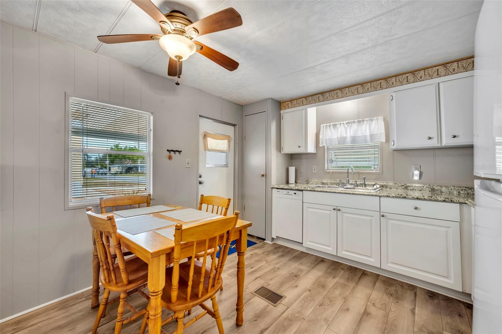 11 HAWAIIAN WAY, LEESBURG, FL — photo 21