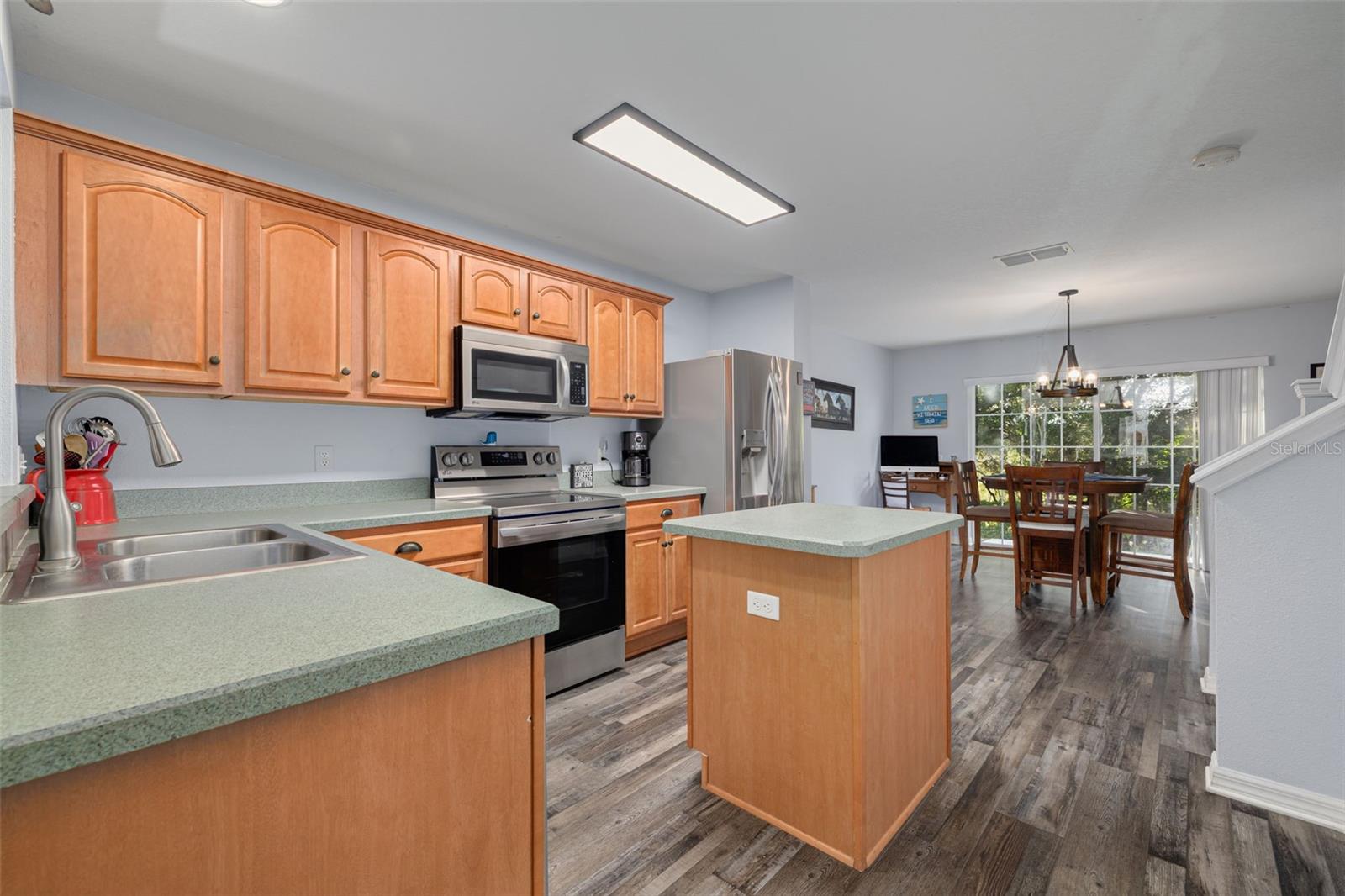2096 SUN DOWN DR, CLEARWATER, FL — photo 7