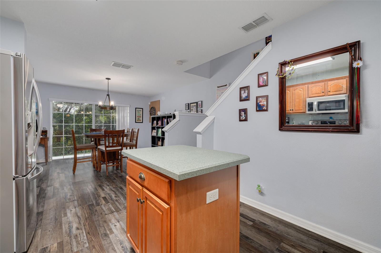 2096 SUN DOWN DR, CLEARWATER, FL — photo 8