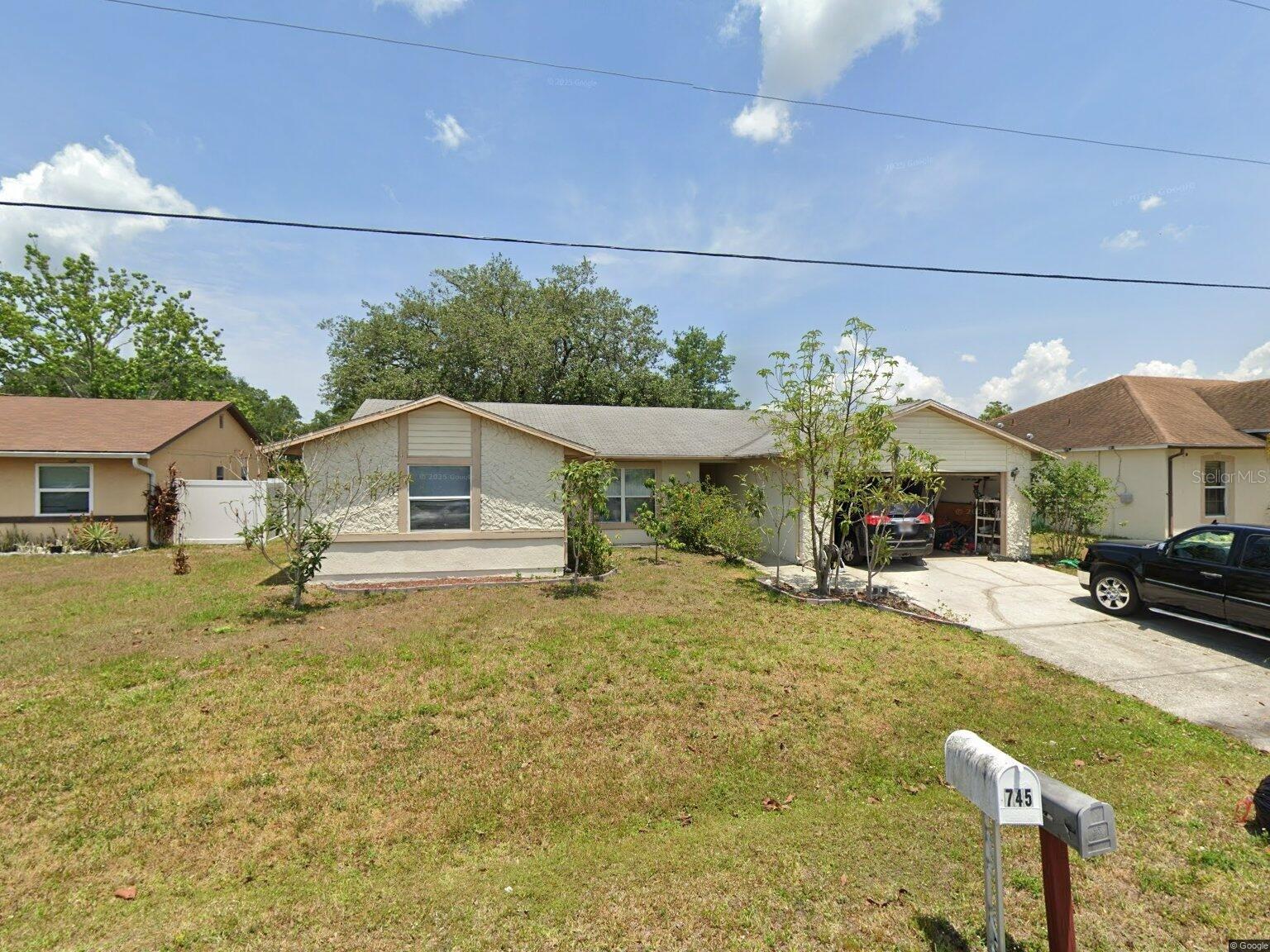 746 MADERIA CT, KISSIMMEE, FL
