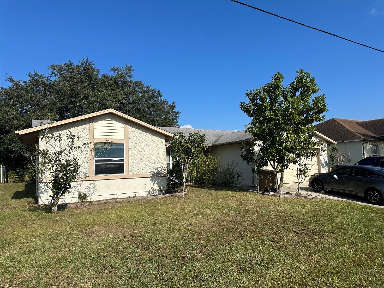 746 MADERIA CT, KISSIMMEE, FL — photo 2