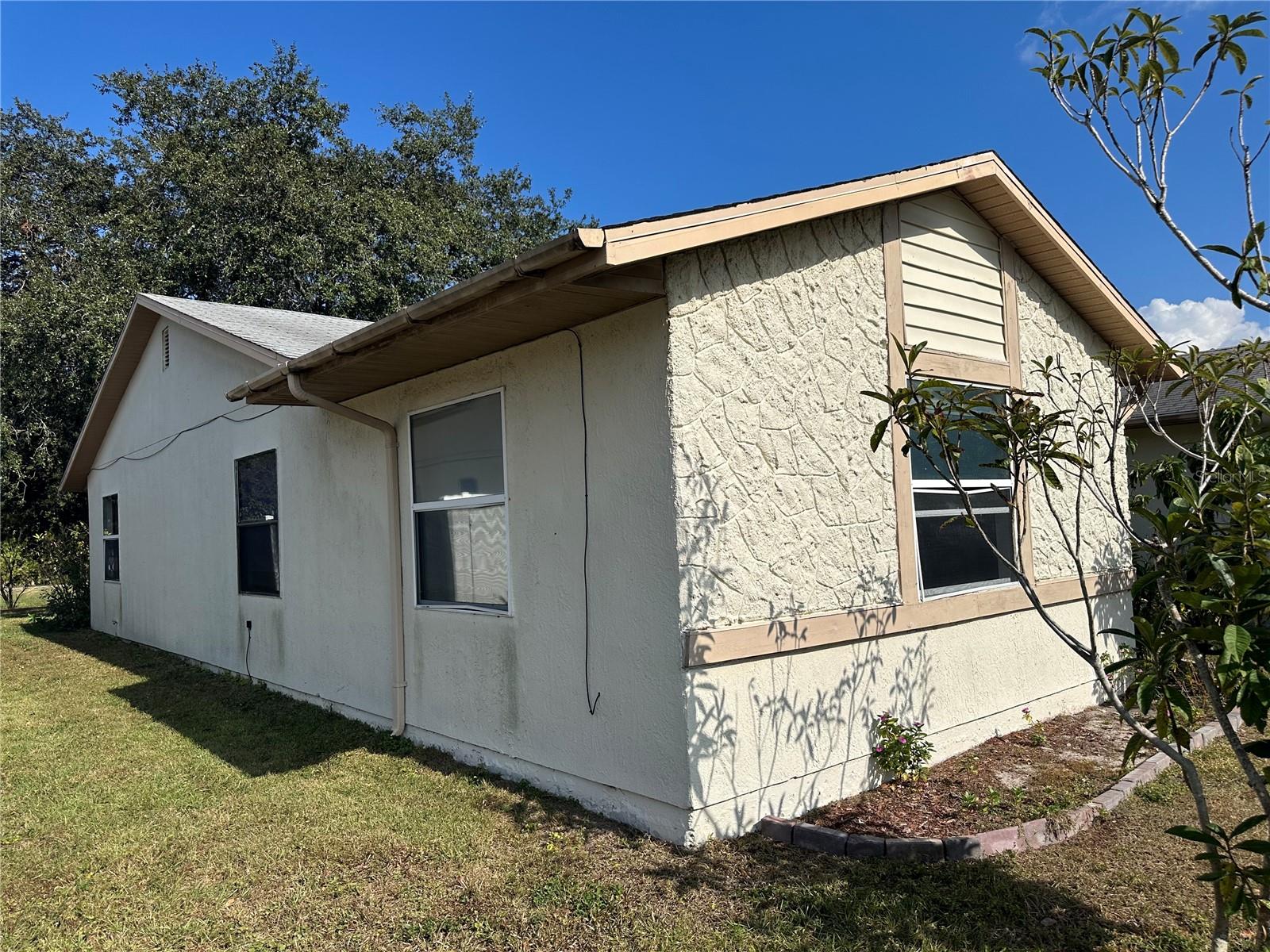 746 MADERIA CT, KISSIMMEE, FL — photo 3