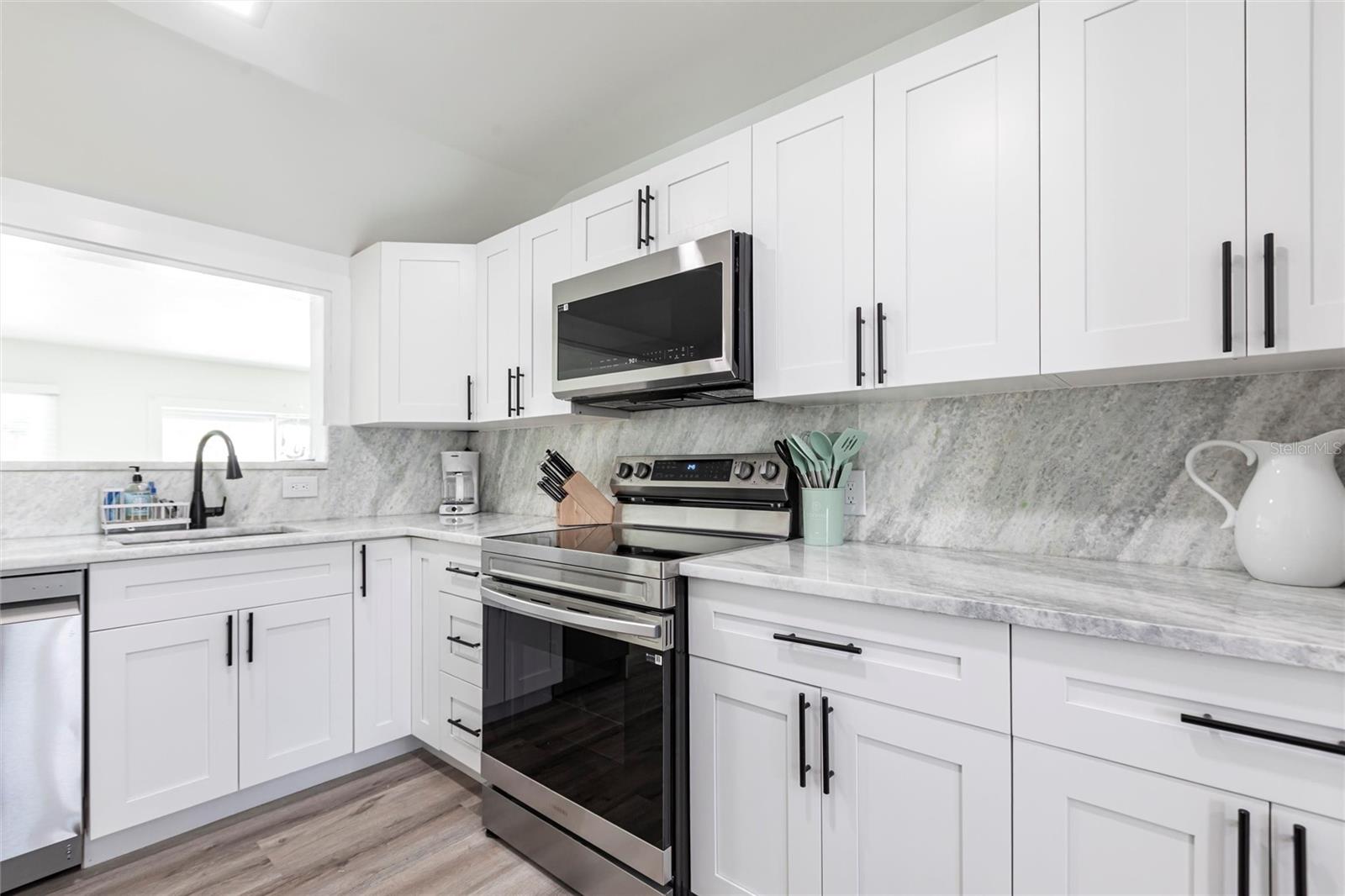 640 BROADWAY ST, LONGBOAT KEY, FL — photo 8