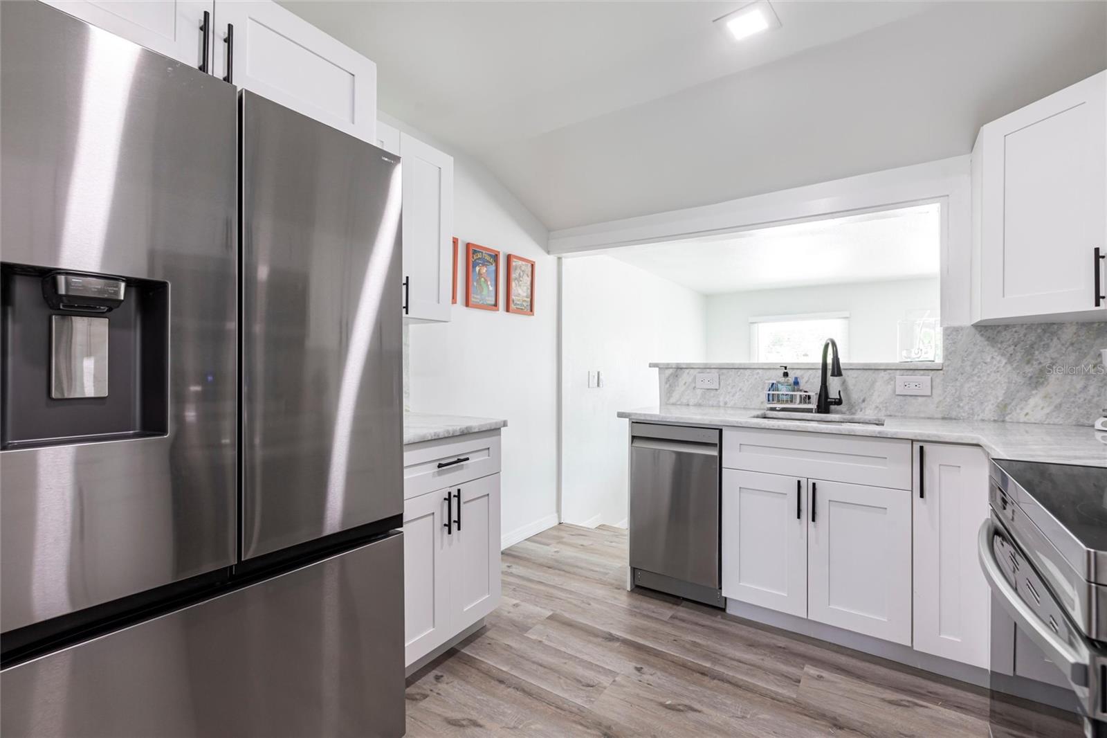640 BROADWAY ST, LONGBOAT KEY, FL — photo 9