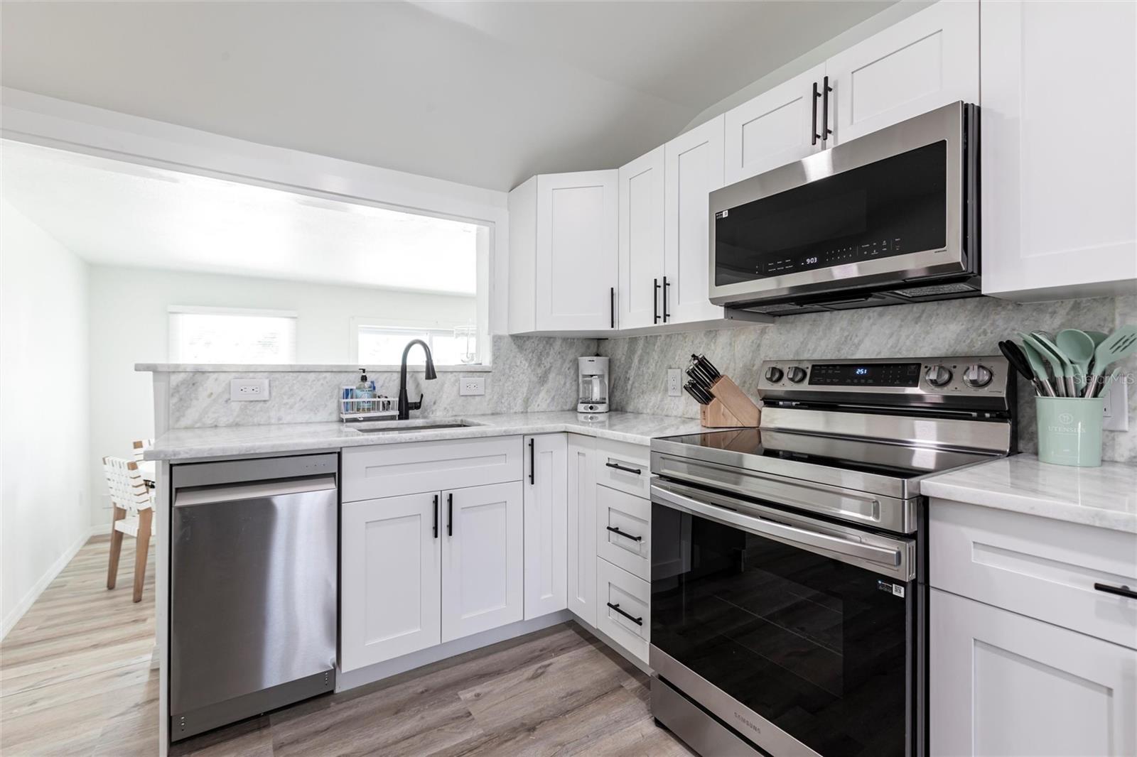 640 BROADWAY ST, LONGBOAT KEY, FL — photo 10
