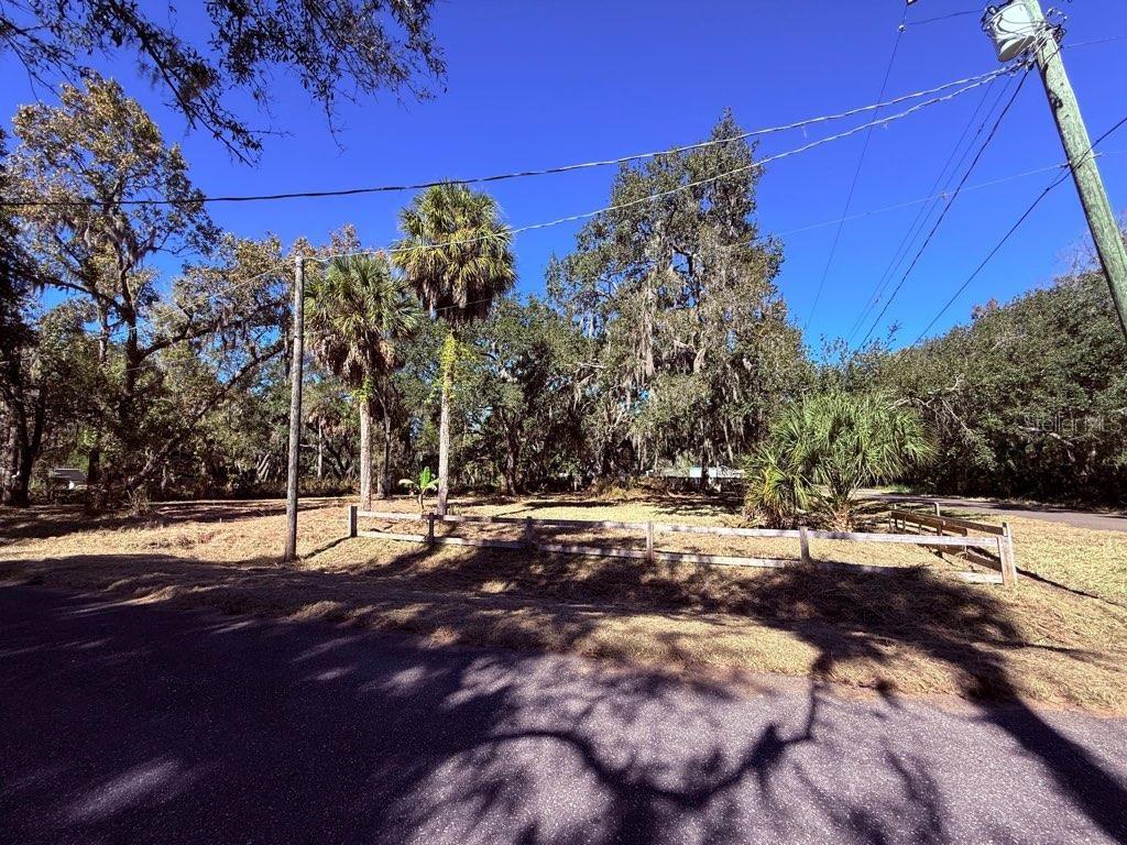 1204 DAVIES RD, BRANDON, FL — photo 4