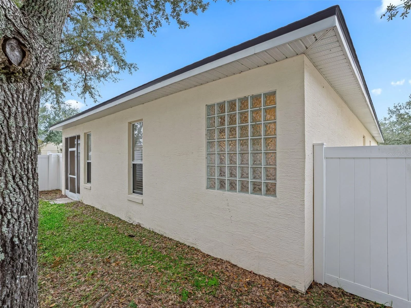 10217 GRANITE CT, LEESBURG, FL — photo 32