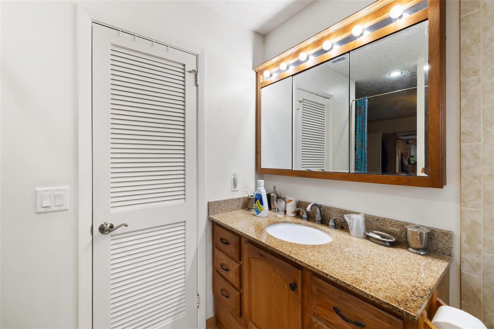 105 COUSLEY DR SE, PORT CHARLOTTE, FL — photo 42