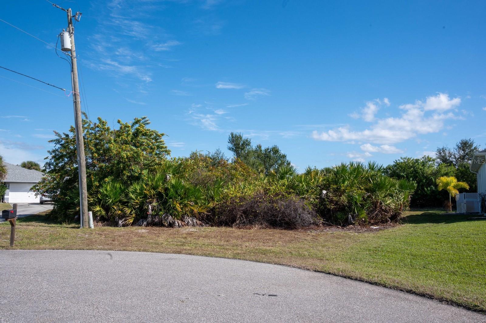 330 BAYTREE DR, ROTONDA WEST, FL — photo 3