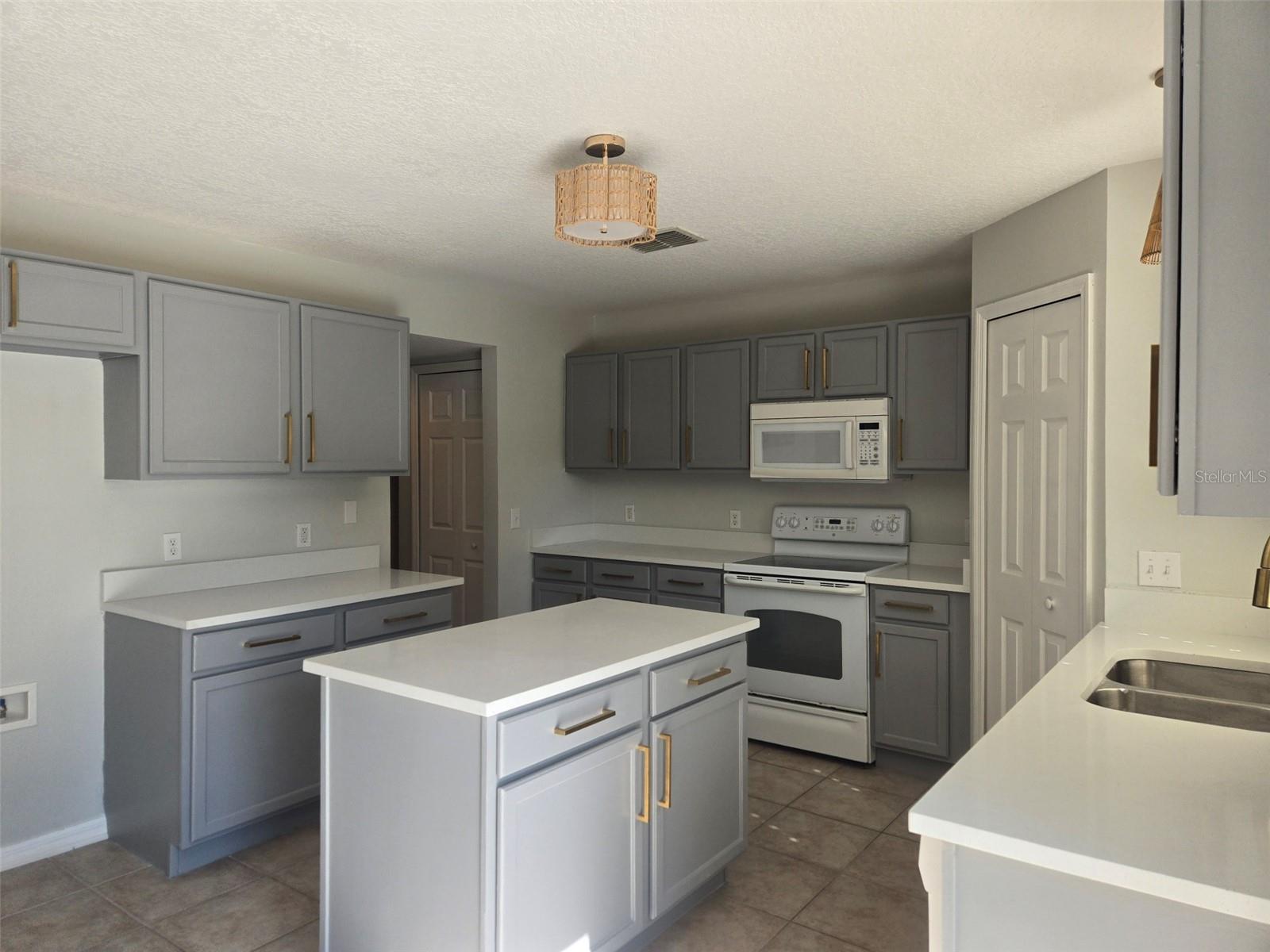 3001 MANDOLIN DR, KISSIMMEE, FL — photo 17