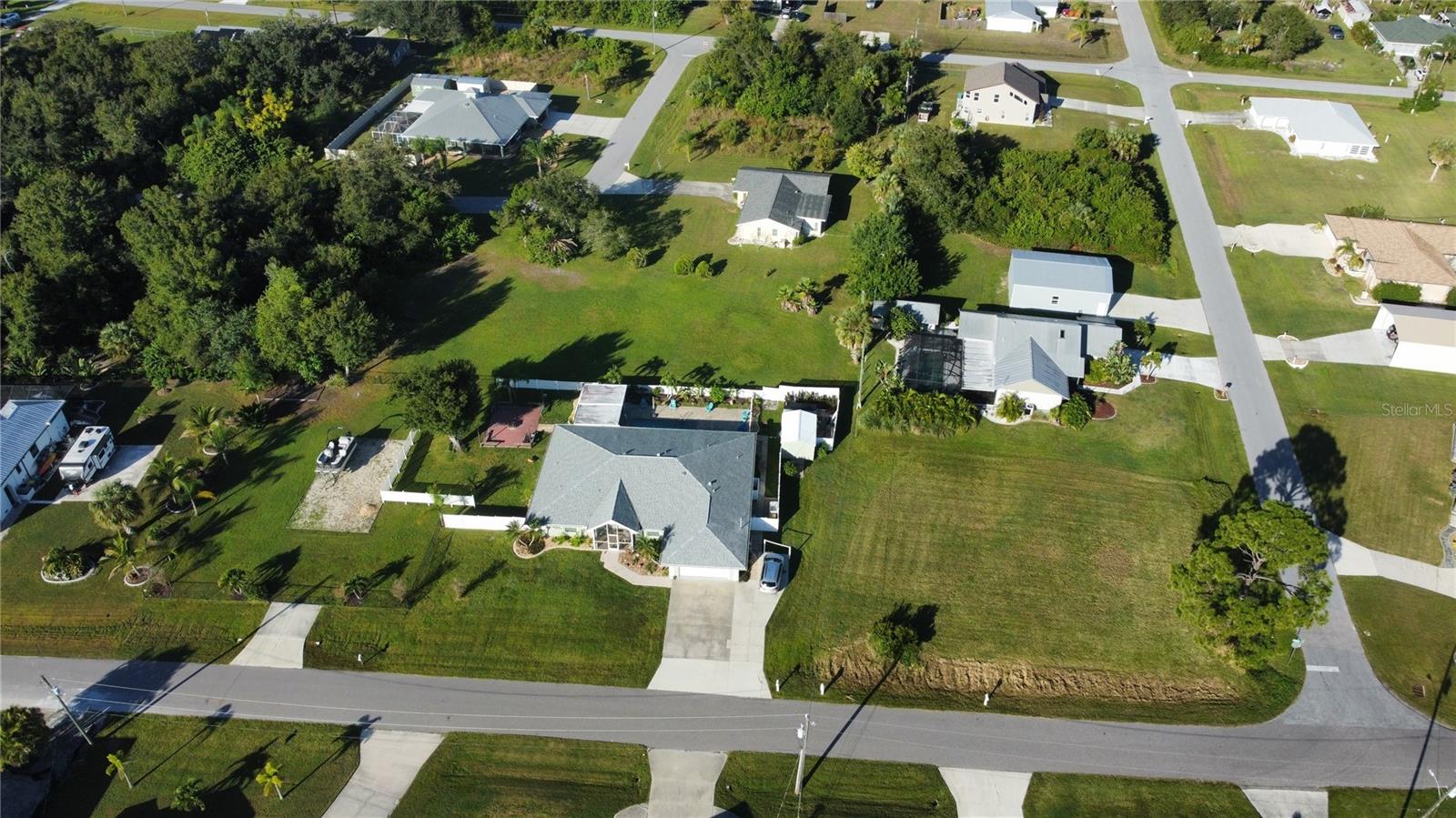 2297 HARBOUR DR, PUNTA GORDA, FL — photo 2
