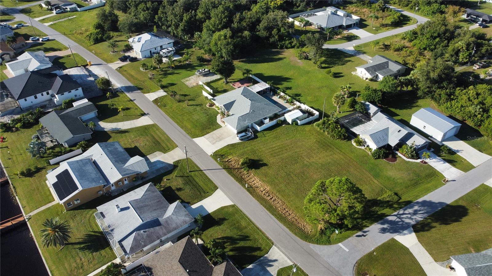 2297 HARBOUR DR, PUNTA GORDA, FL — photo 3