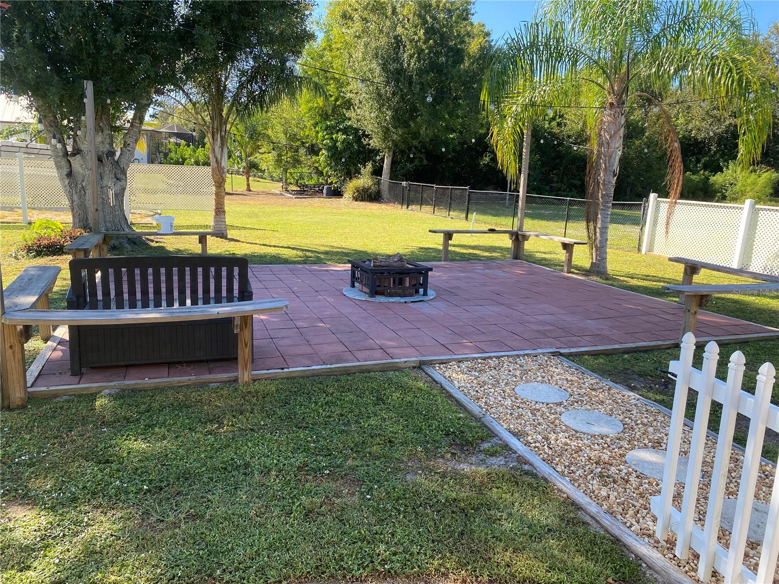 2297 HARBOUR DR, PUNTA GORDA, FL — photo 45