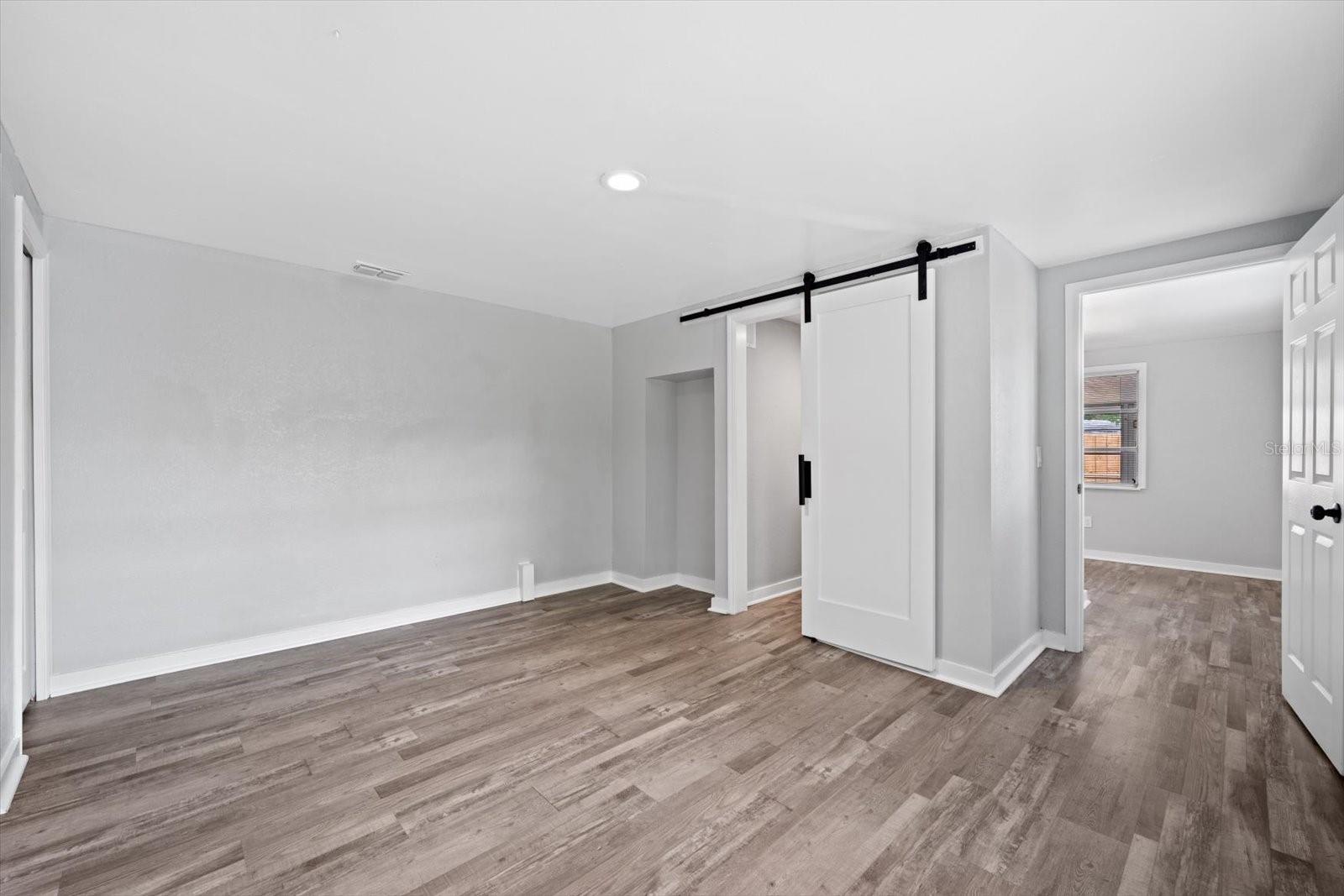 305 E BOUGAINVILLEA AVE, TAMPA, FL — photo 11