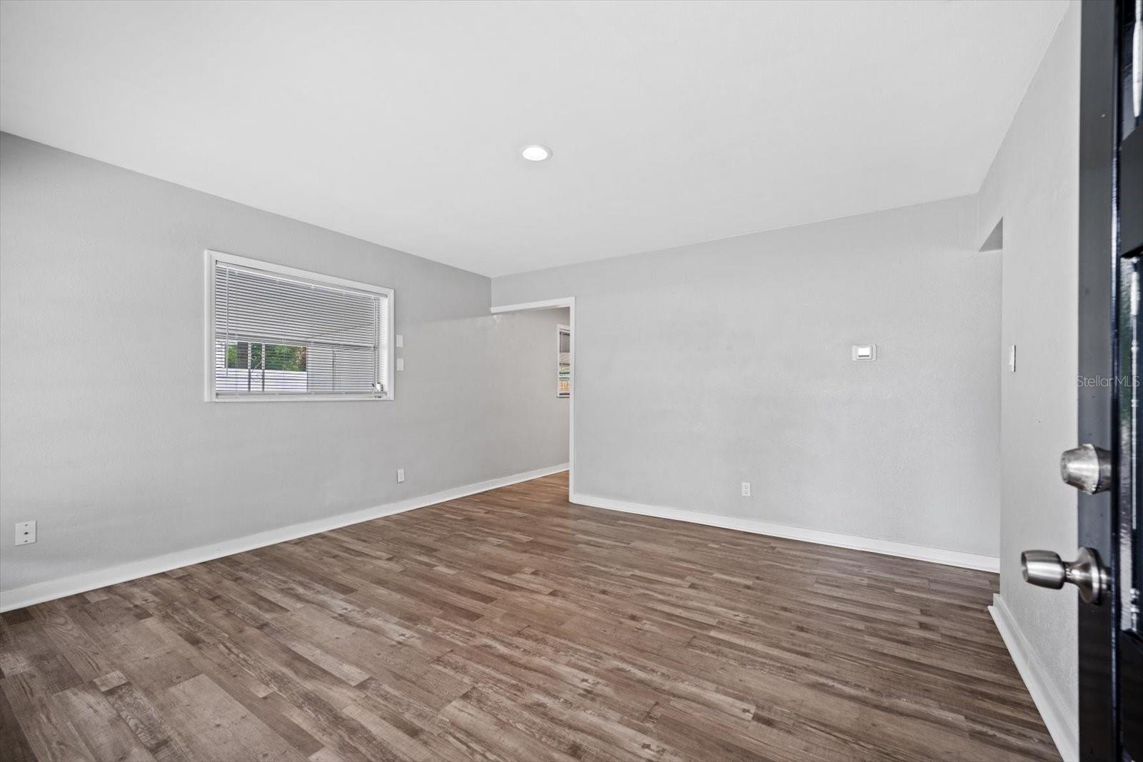 305 E BOUGAINVILLEA AVE, TAMPA, FL — photo 18