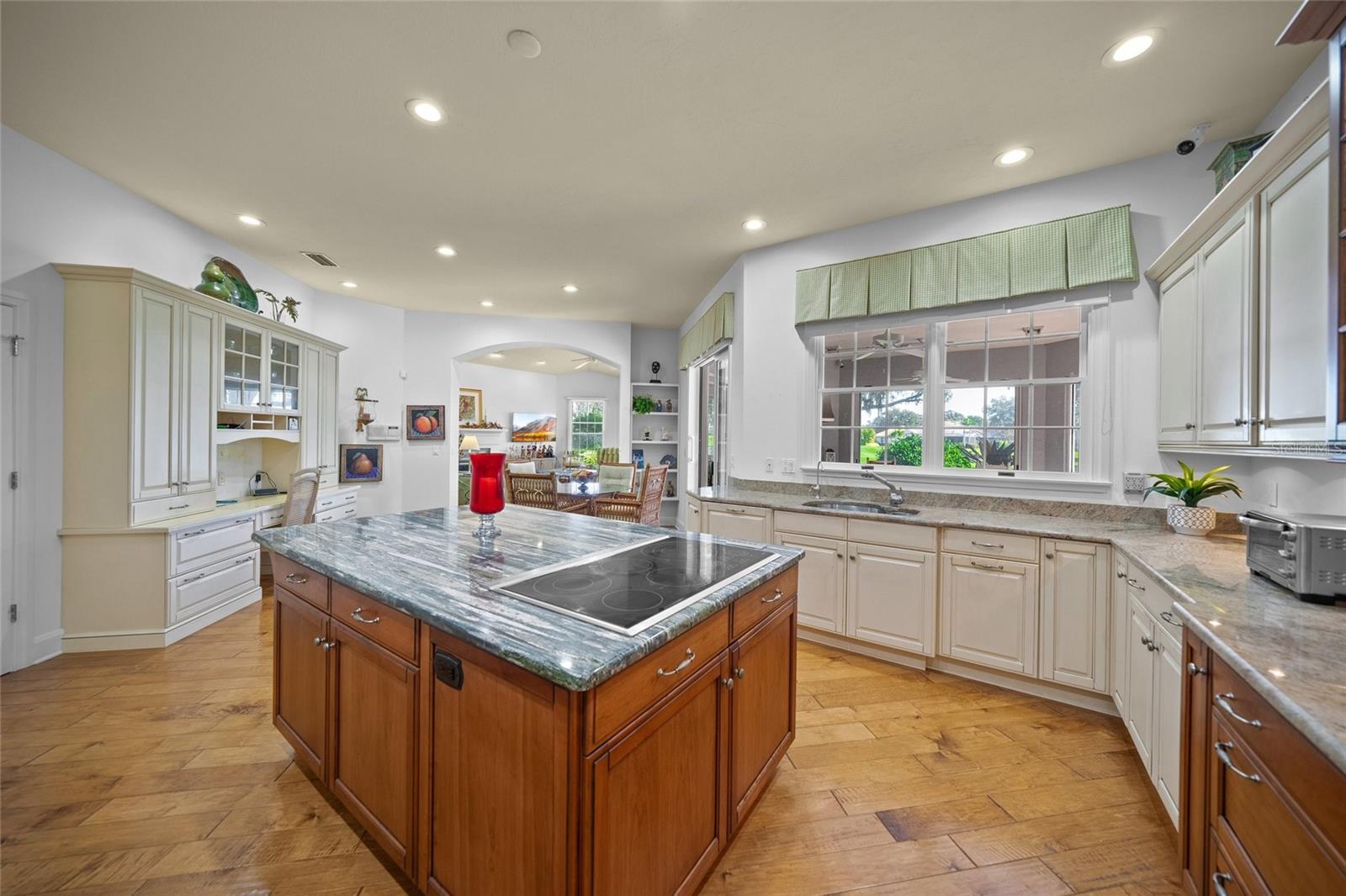 3099 DICK WILSON DR, SARASOTA, FL — photo 21