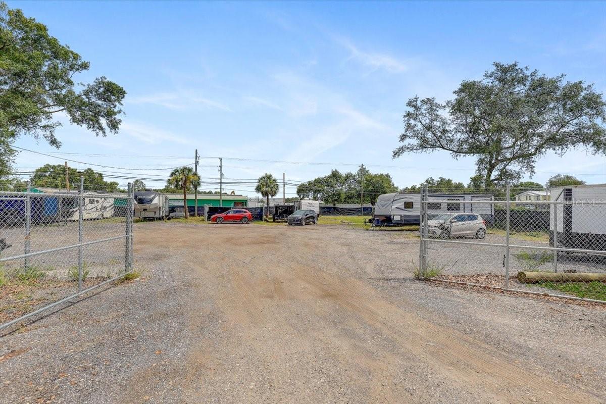 11309 E 92 HWY, SEFFNER, FL — photo 2