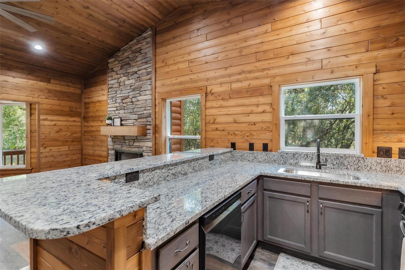 37590 ROLLING ACRES RD, LADY LAKE, FL — photo 18