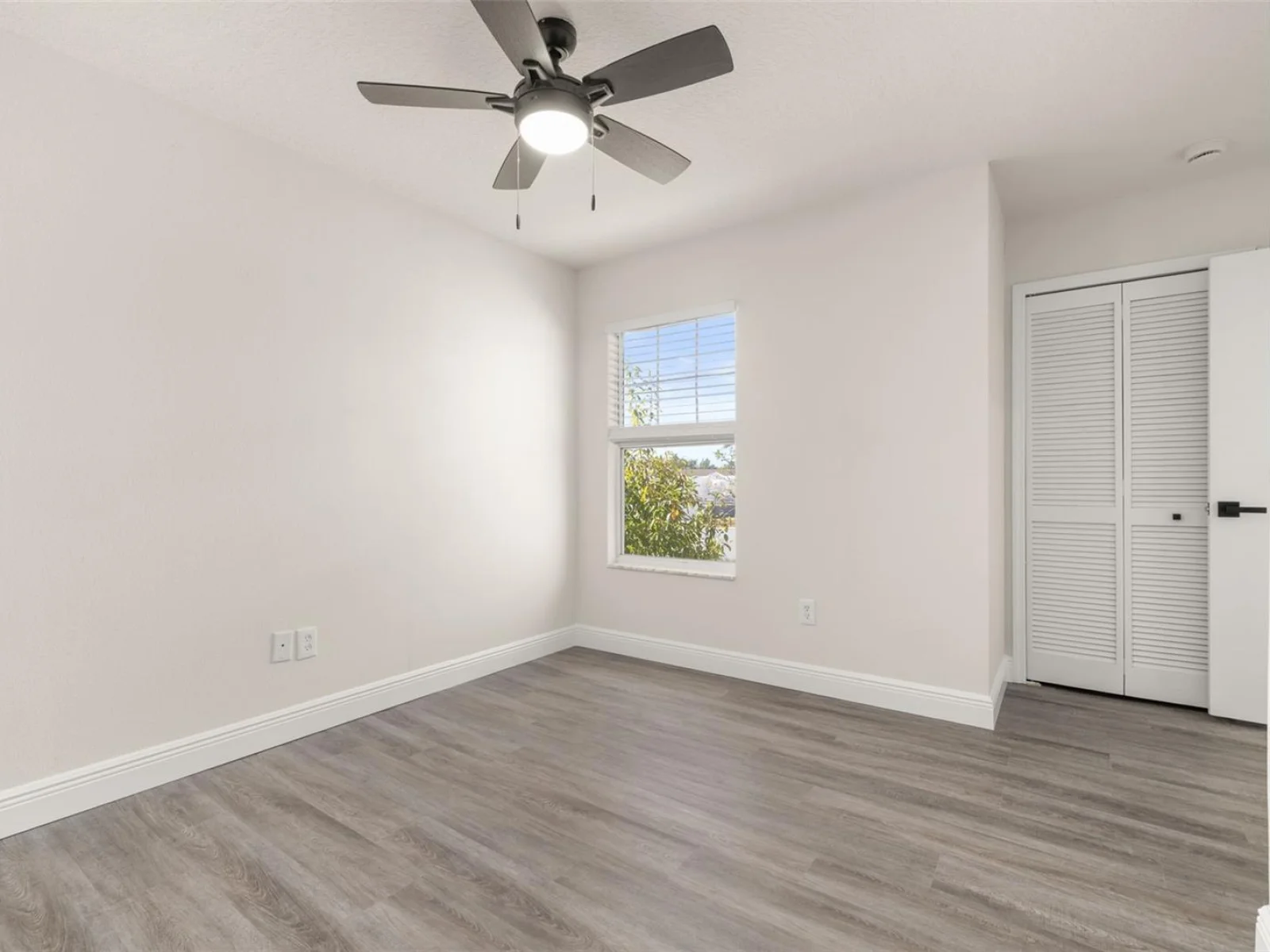 142 MANGO DR, DAVENPORT, FL — photo 36