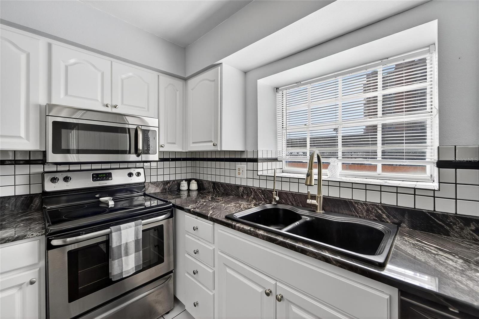 17960 GULF BLVD #104, REDINGTON SHORES, FL — photo 31