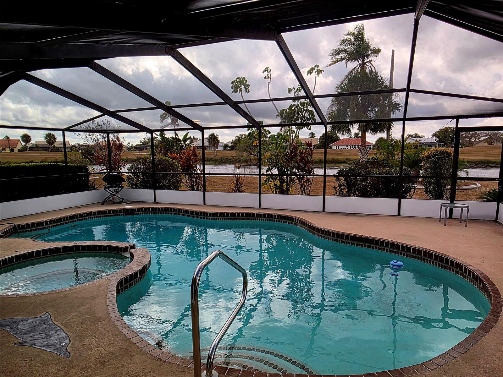 1924 NEW BEDFORD DR, SUN CITY CENTER, FL — photo 2