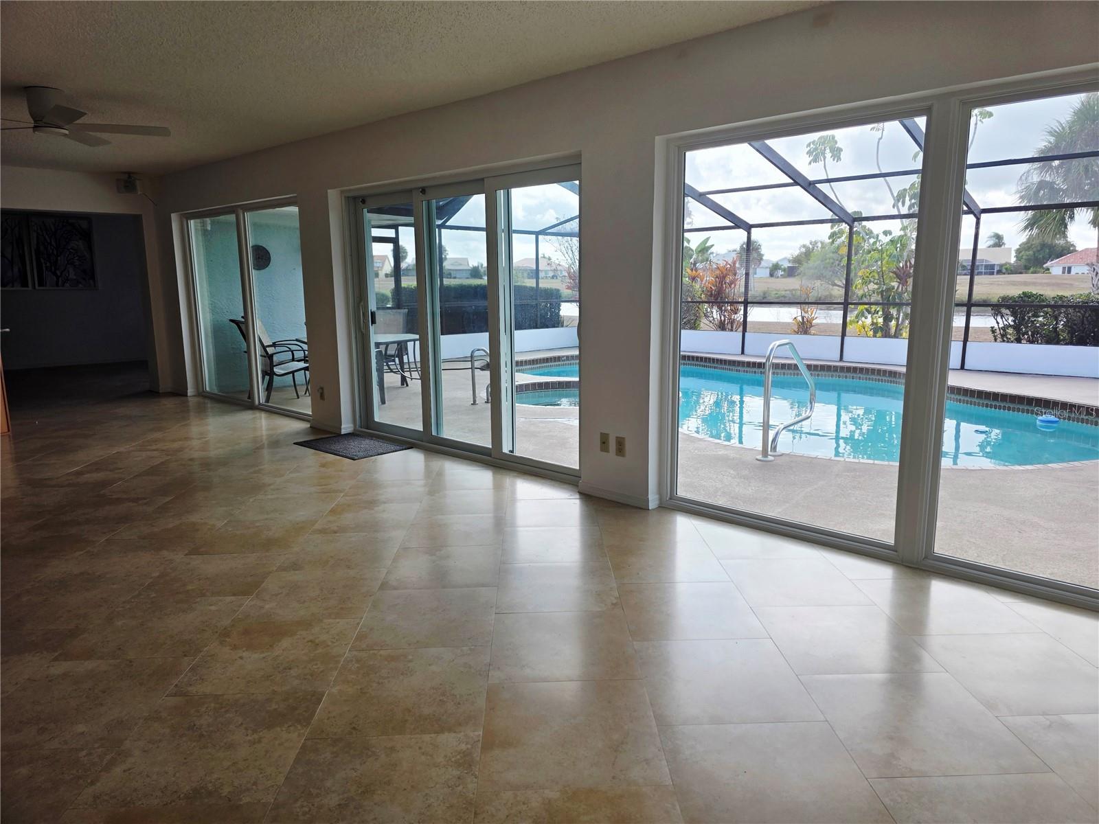 1924 NEW BEDFORD DR, SUN CITY CENTER, FL — photo 4