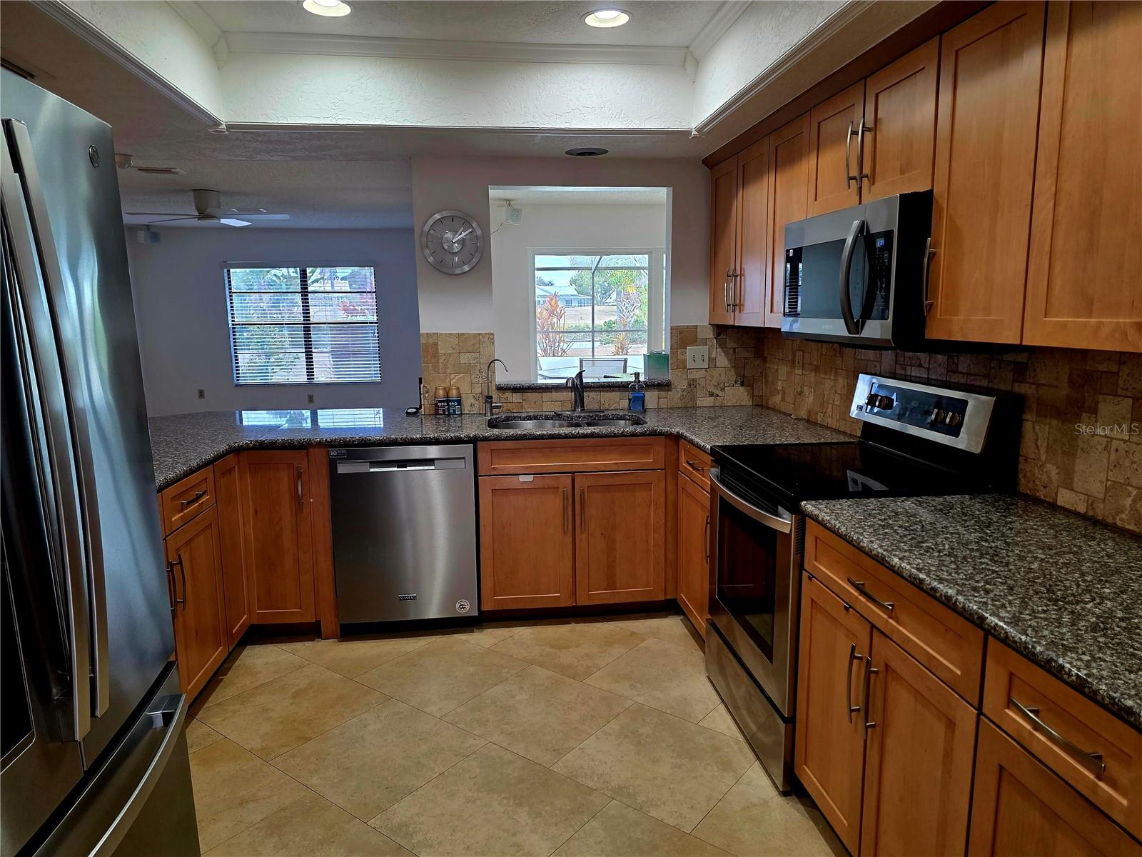 1924 NEW BEDFORD DR, SUN CITY CENTER, FL — photo 7
