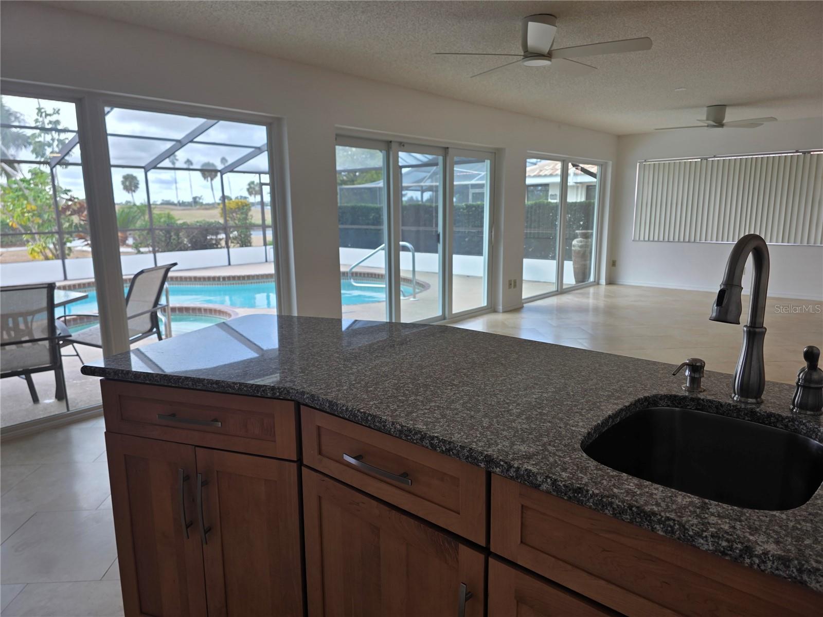 1924 NEW BEDFORD DR, SUN CITY CENTER, FL — photo 18