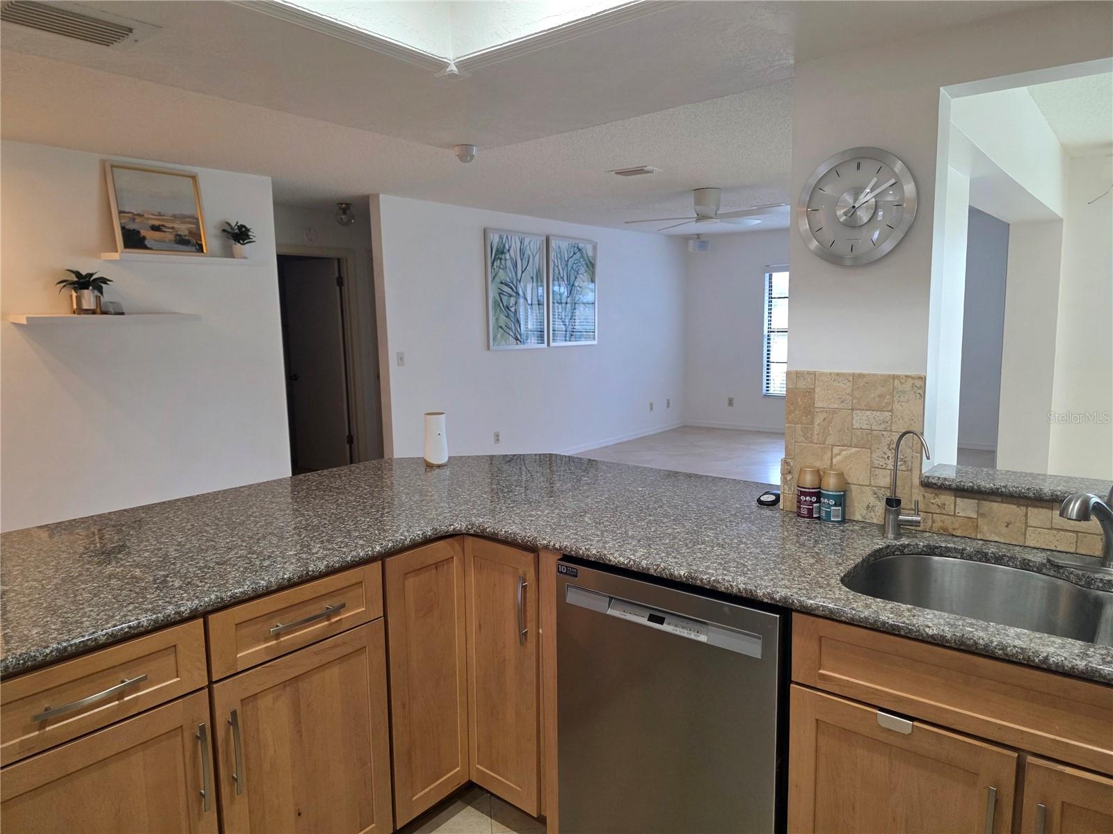 1924 NEW BEDFORD DR, SUN CITY CENTER, FL — photo 25