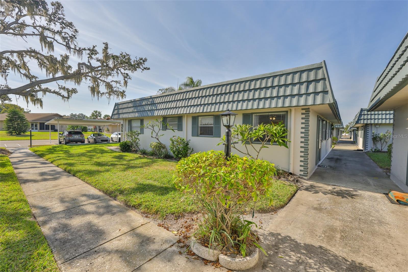 1811 BEDFORD LN #153, SUN CITY CENTER, FL — photo 2