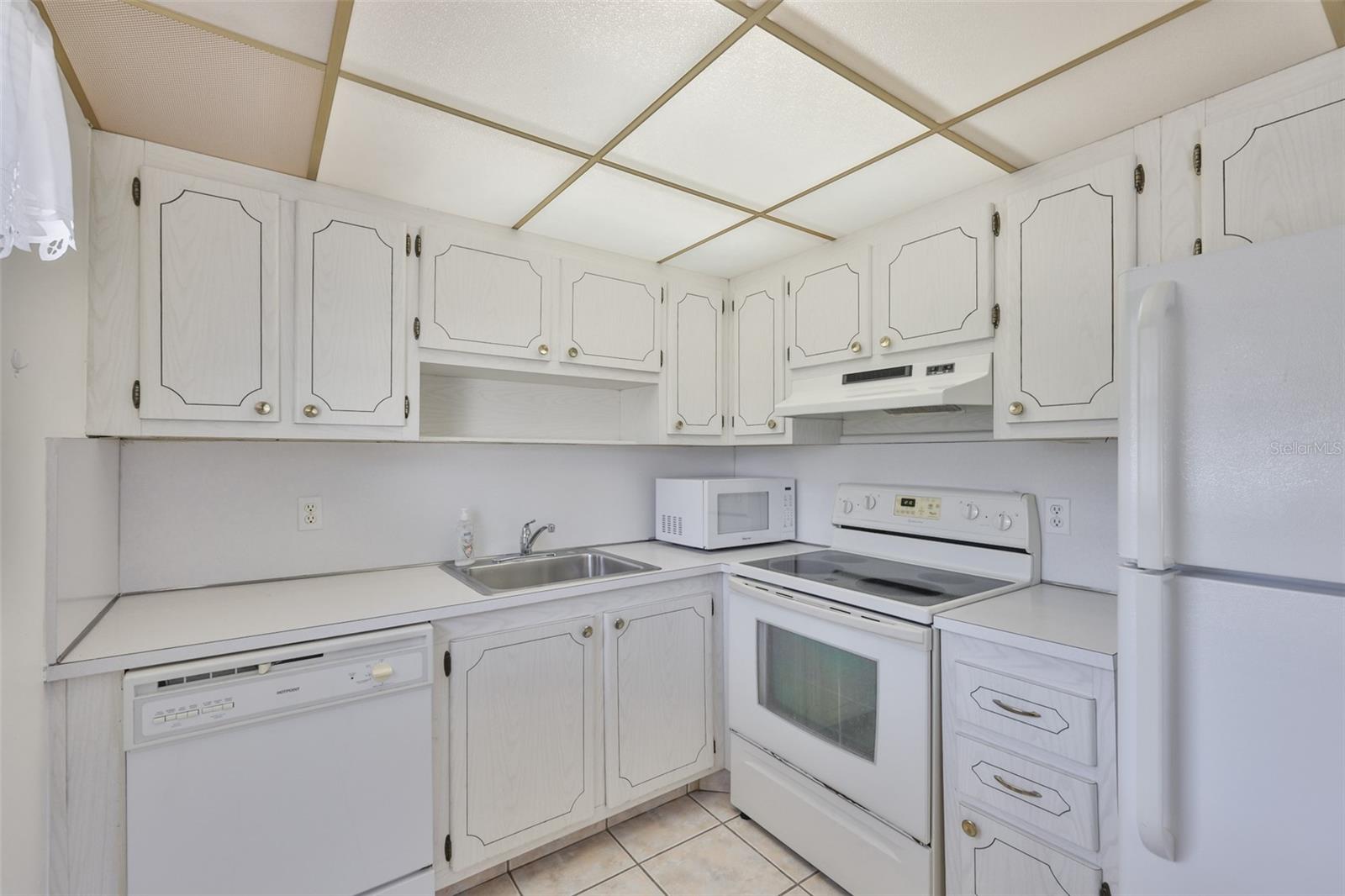 1811 BEDFORD LN #153, SUN CITY CENTER, FL — photo 7