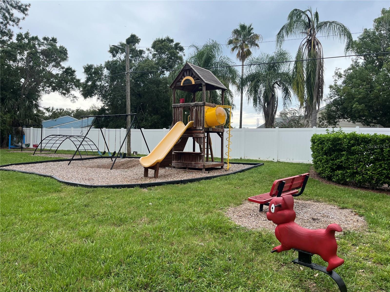 3300 FOX CHASE CIR N #226, PALM HARBOR, FL — photo 16
