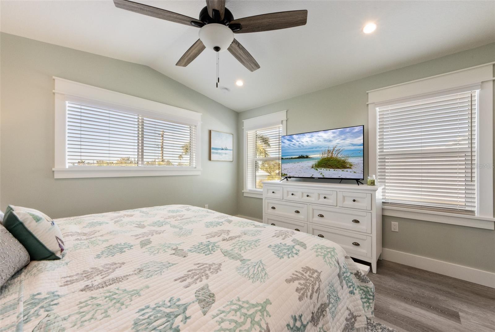 510 MAGNOLIA AVE, ANNA MARIA, FL — photo 29