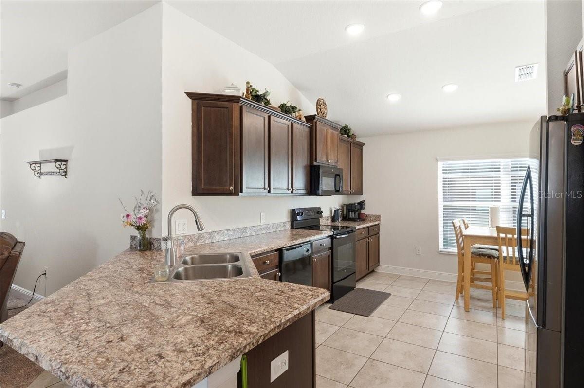 1129 LEGATTO LOOP, DUNDEE, FL — photo 10
