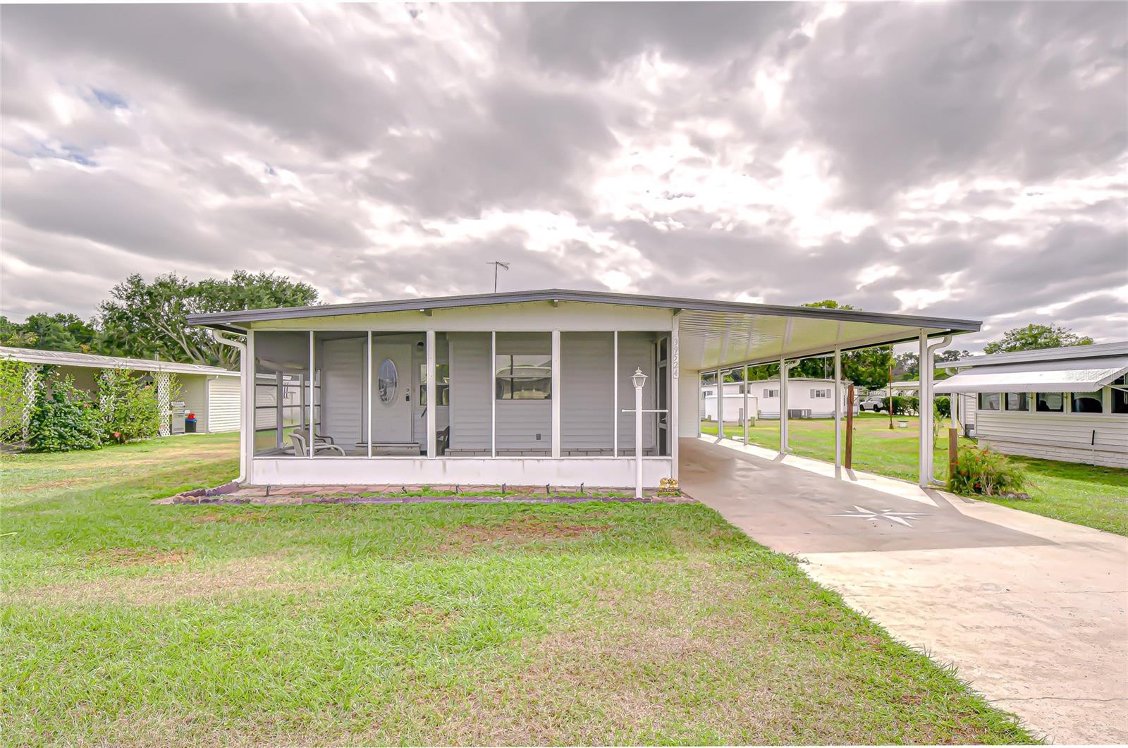 39524 DUNDEE RD, ZEPHYRHILLS, FL