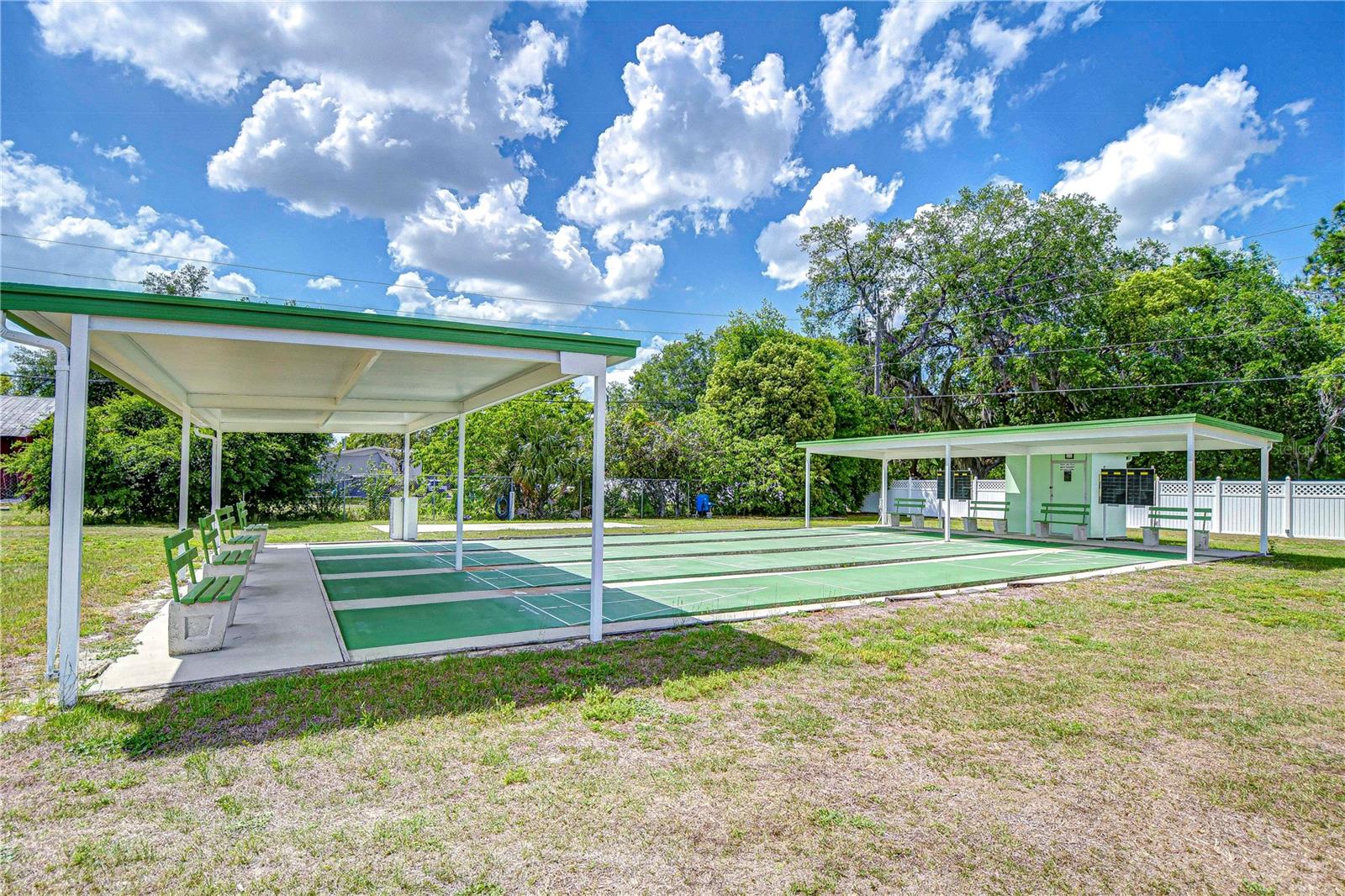 39524 DUNDEE RD, ZEPHYRHILLS, FL — photo 35