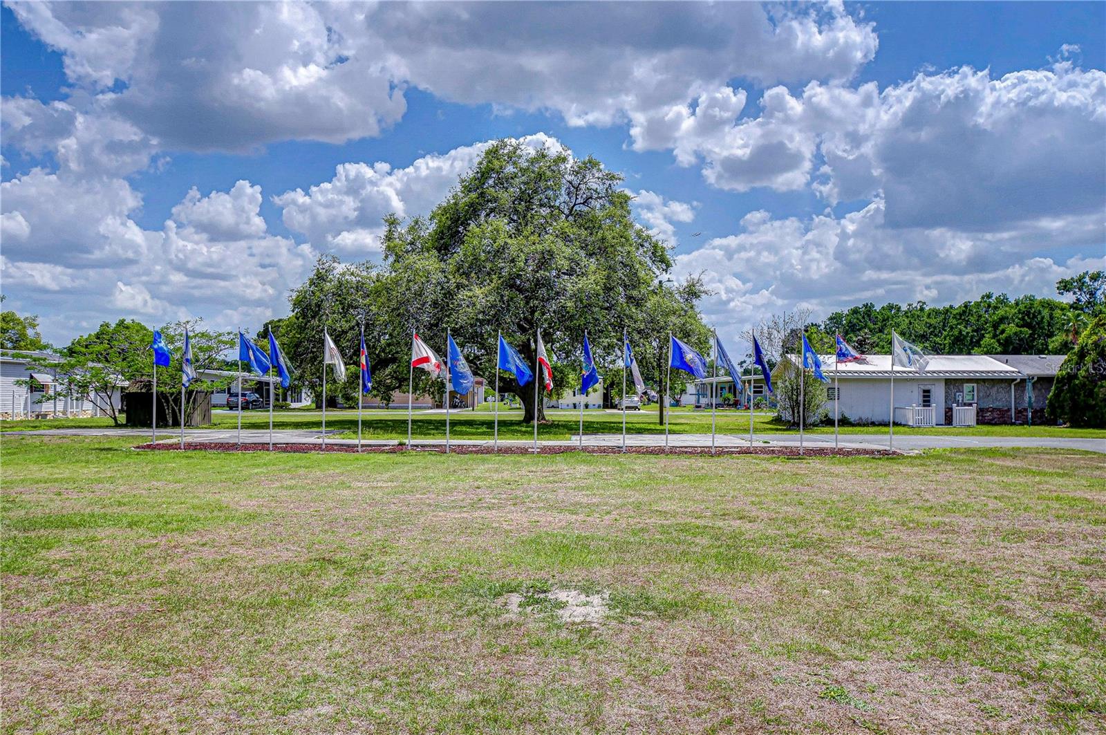 39524 DUNDEE RD, ZEPHYRHILLS, FL — photo 37