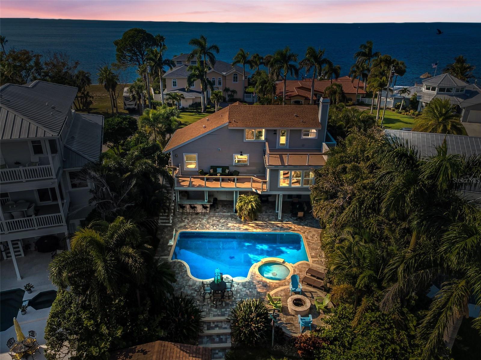 110 CARLYLE CIR, PALM HARBOR, FL