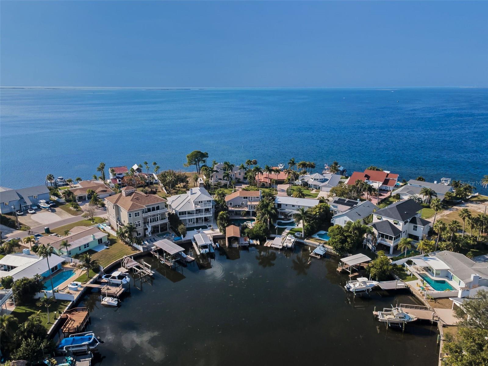110 CARLYLE CIR, PALM HARBOR, FL — photo 9