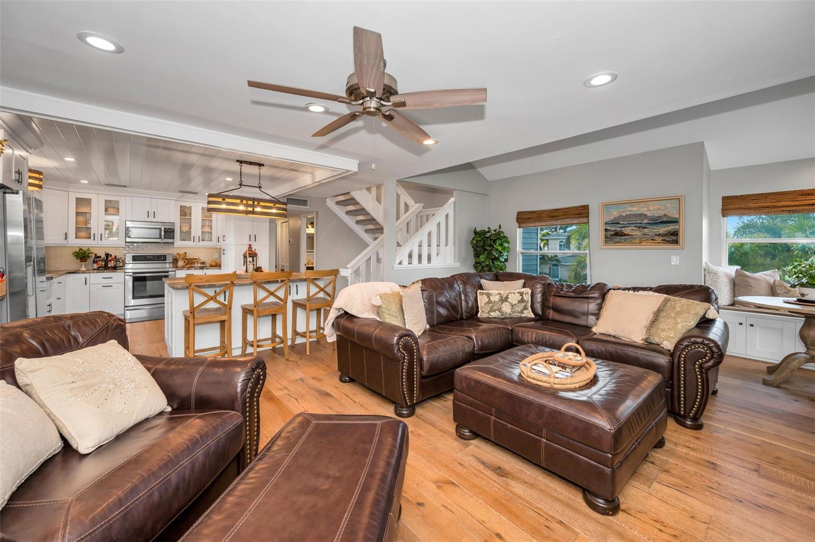 110 CARLYLE CIR, PALM HARBOR, FL — photo 13