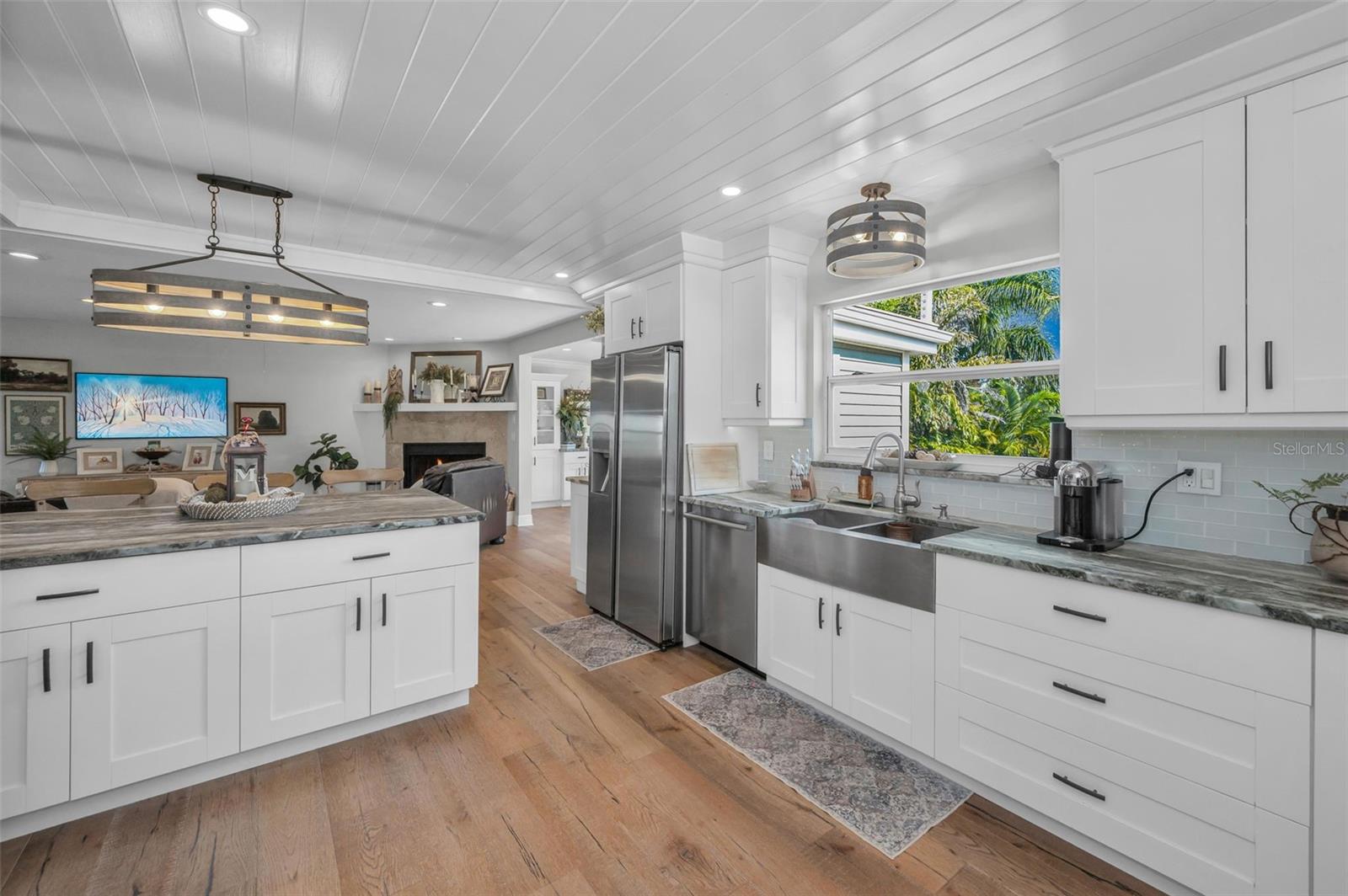 110 CARLYLE CIR, PALM HARBOR, FL — photo 15