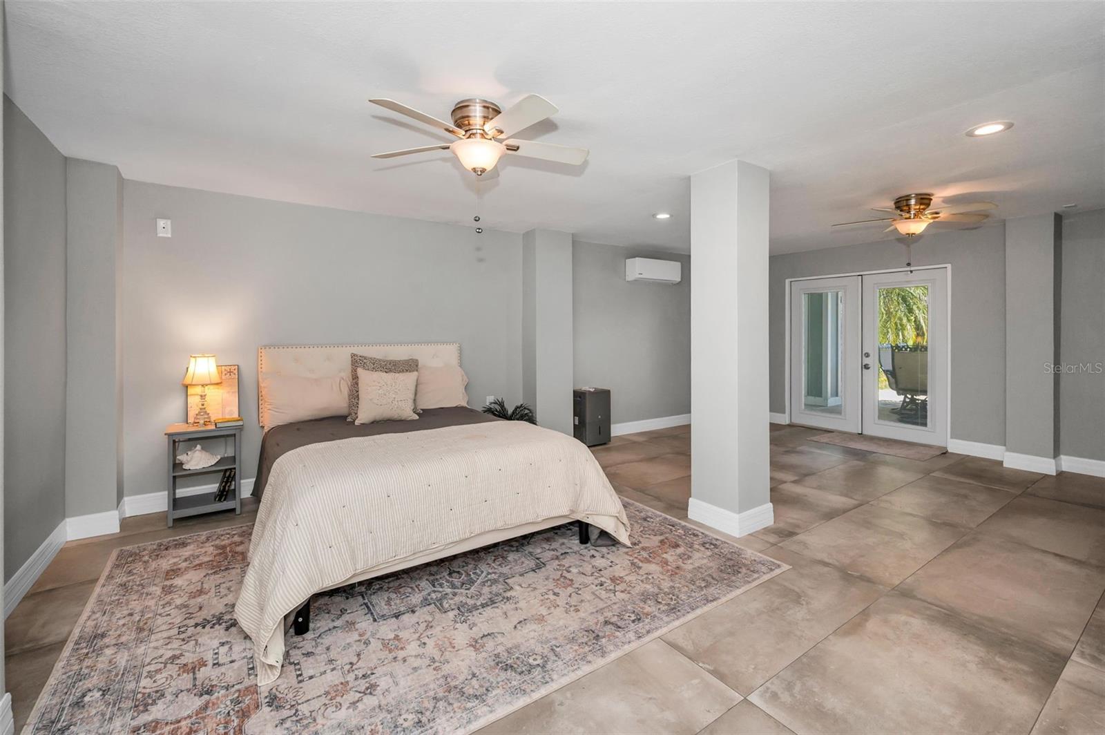 110 CARLYLE CIR, PALM HARBOR, FL — photo 37