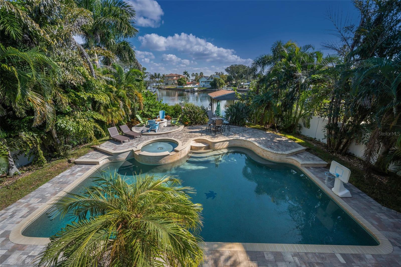 110 CARLYLE CIR, PALM HARBOR, FL — photo 40
