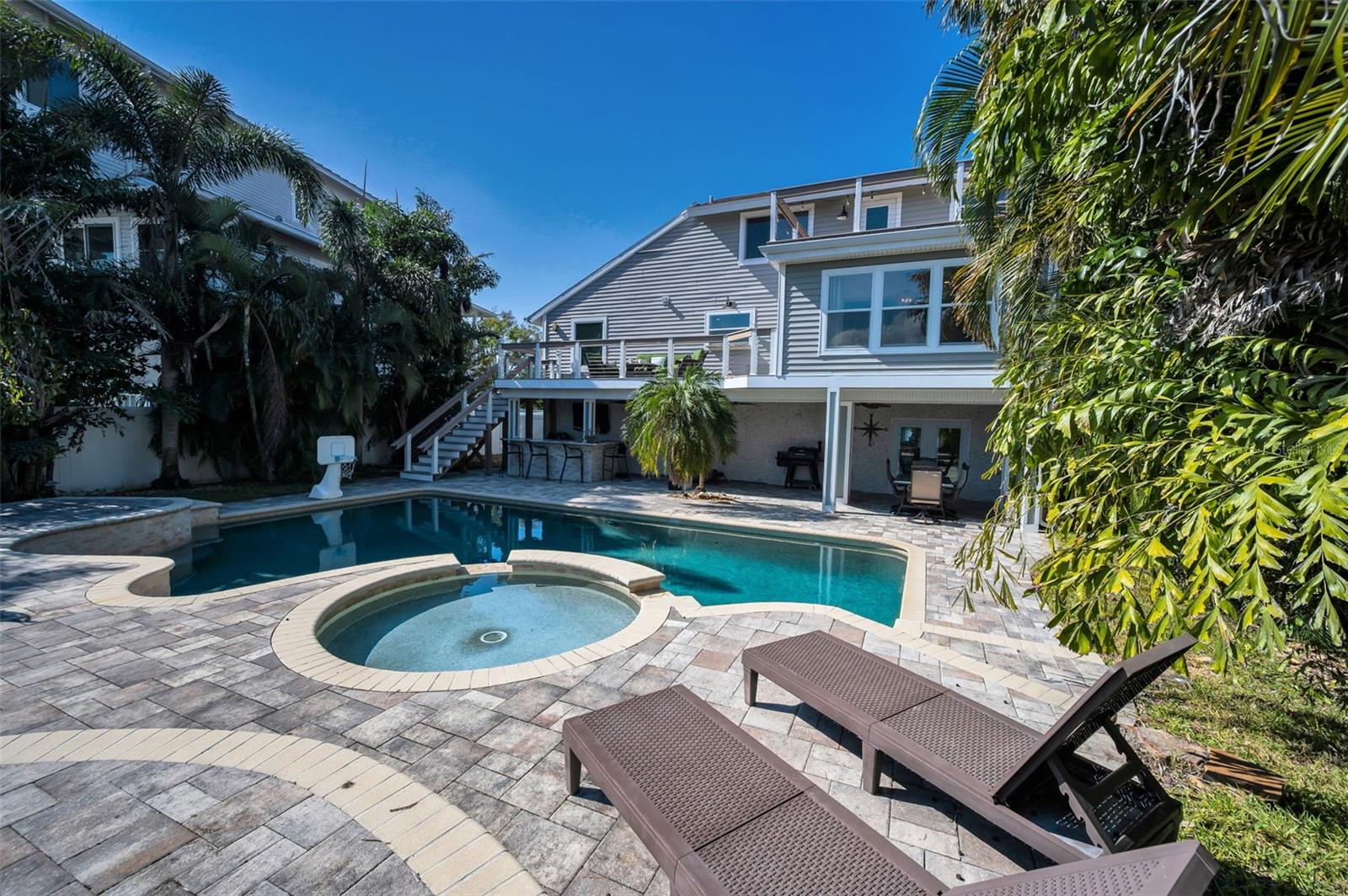 110 CARLYLE CIR, PALM HARBOR, FL — photo 62