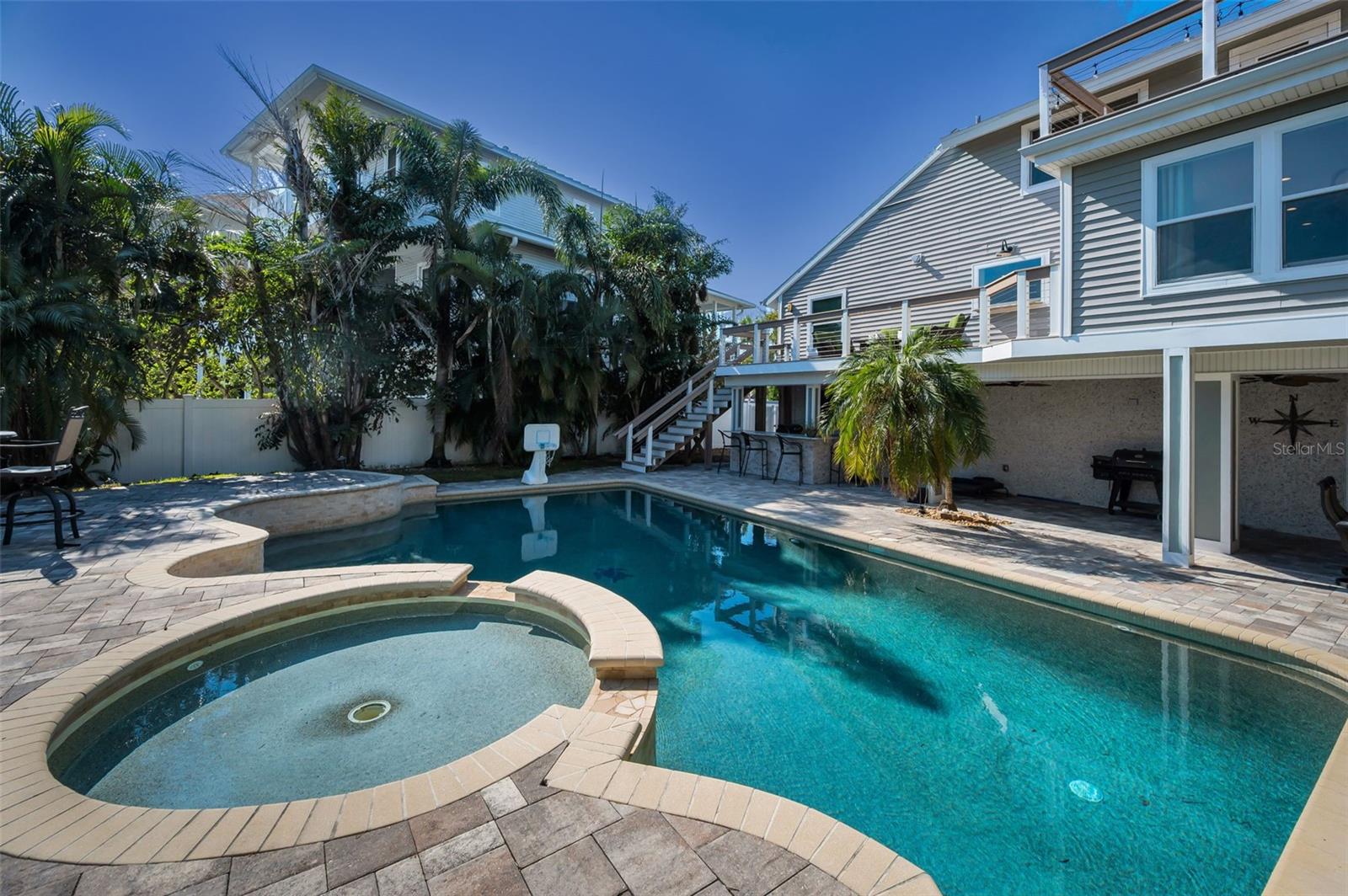 110 CARLYLE CIR, PALM HARBOR, FL — photo 63