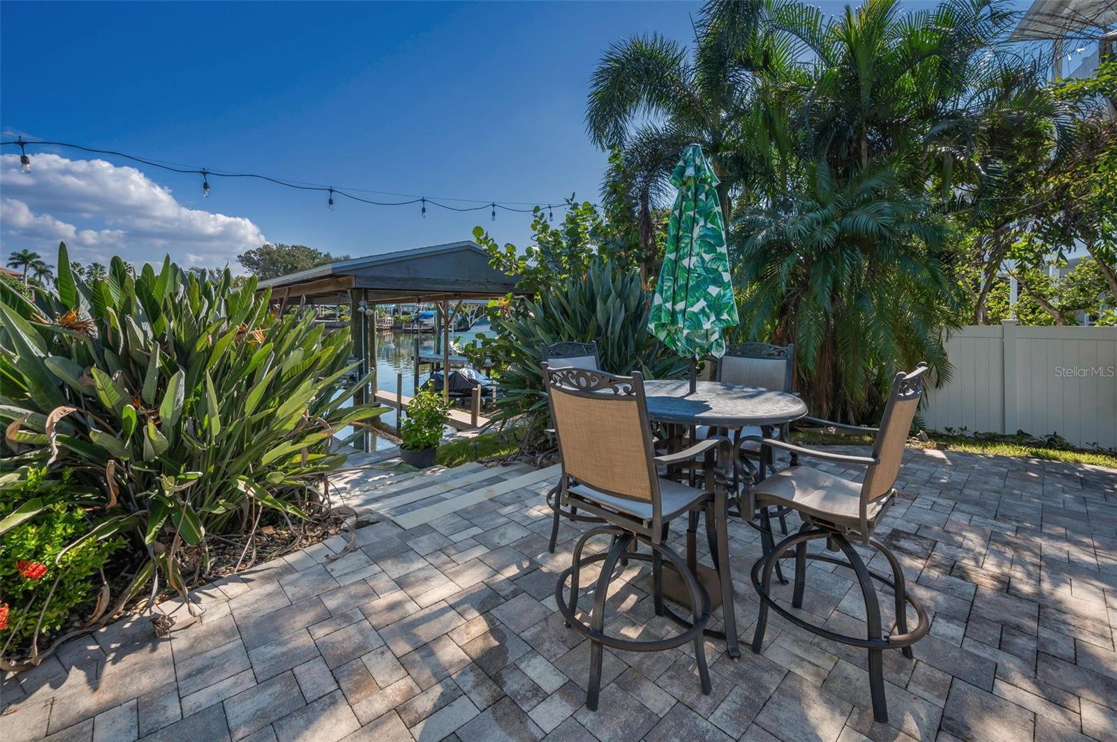 110 CARLYLE CIR, PALM HARBOR, FL — photo 70