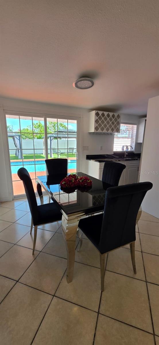 6813 TUTTLE ST, TAMPA, FL — photo 3