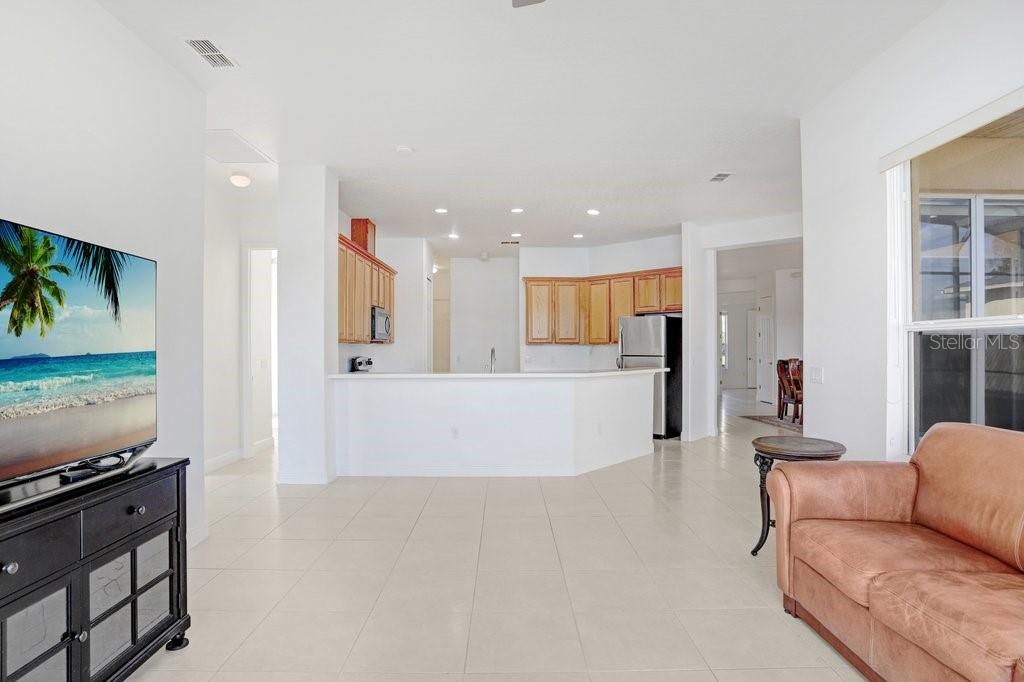 699 GLENDORA RD, KISSIMMEE, FL — photo 24