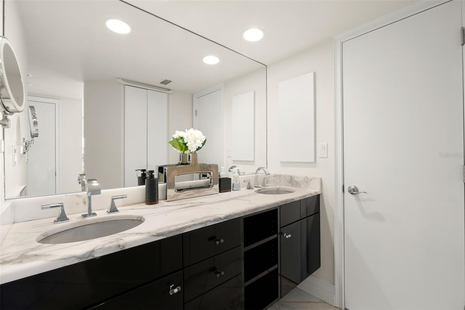 1750 BENJAMIN FRANKLIN DR #8D, SARASOTA, FL — photo 27