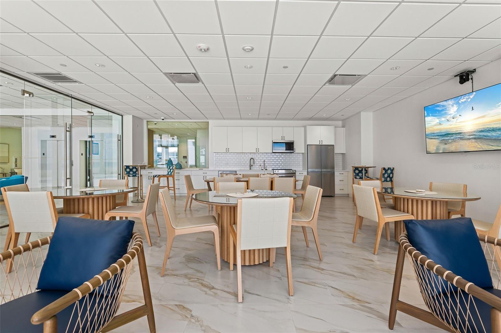 1750 BENJAMIN FRANKLIN DR #8D, SARASOTA, FL — photo 41